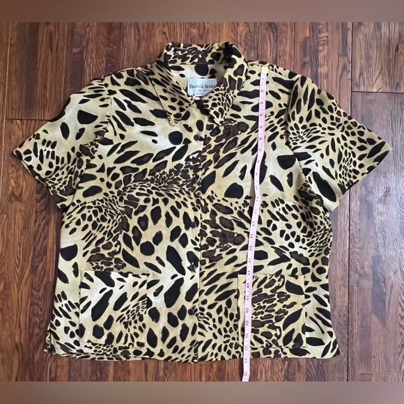 DANNY AND NICOLE Vintage Animal Print Short Sleeve Button Up Blouse in Size 14 - Picture 2 of 5